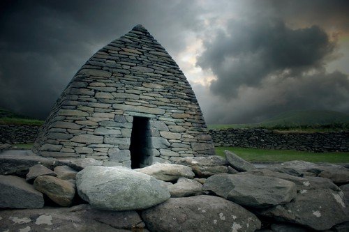 County Kerry, Ireland. This early monastic building dates from the 8th century - Ultimate Ireland Travel Guide