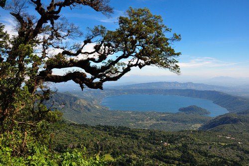 Lago de Coatepeque, El Salvador. - El Salvador travel guide