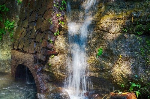 Waterfalls in El Salvador Rain Forrest - El Salvador travel guide