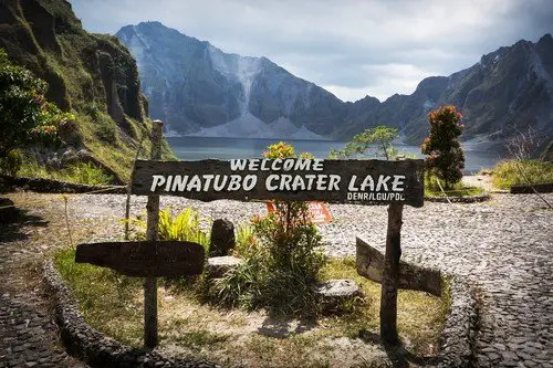 a beautiful volcanic lake in the crater of mount Pinatubo, on the island of luson Philippines, the largest known eruption in the 20th century