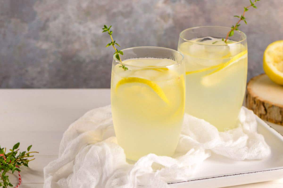 Ouzo Lemonade - Greek Dishes
