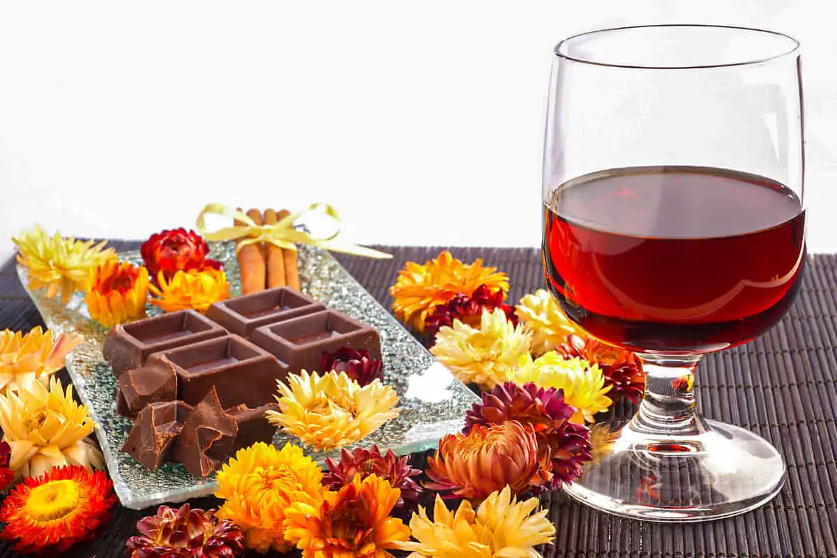 Venezuelan Chocolate–Rum Drink - Venezuela Foods