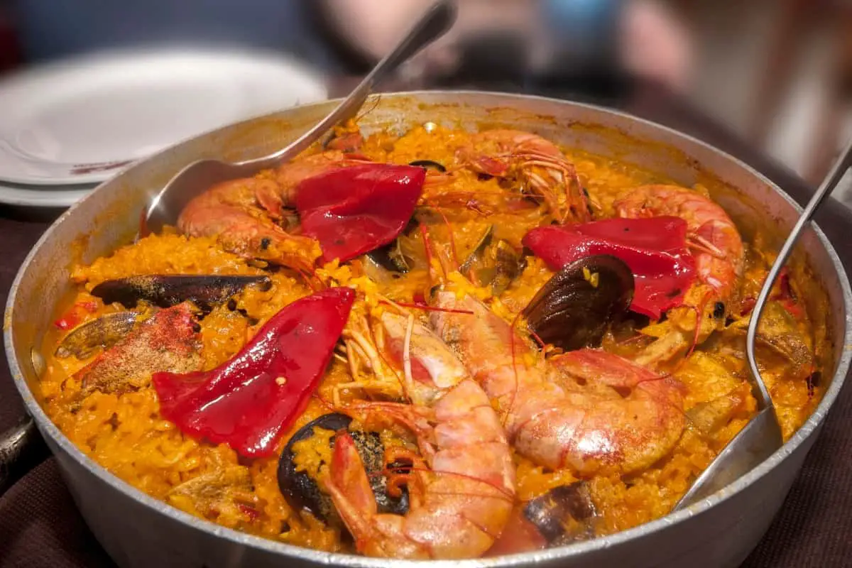 Authentic Paella Recipe with Seafood - Spanish Dishes