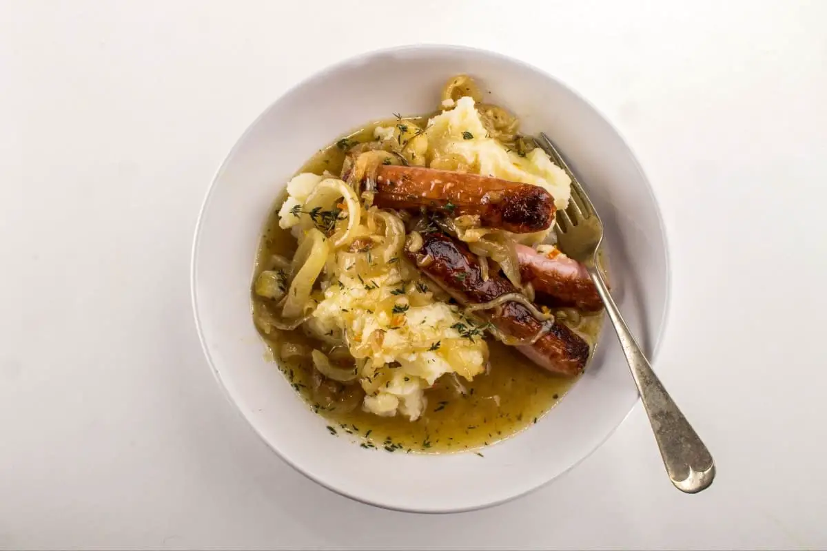 Irish Bangers & Mash - Irish Recipes