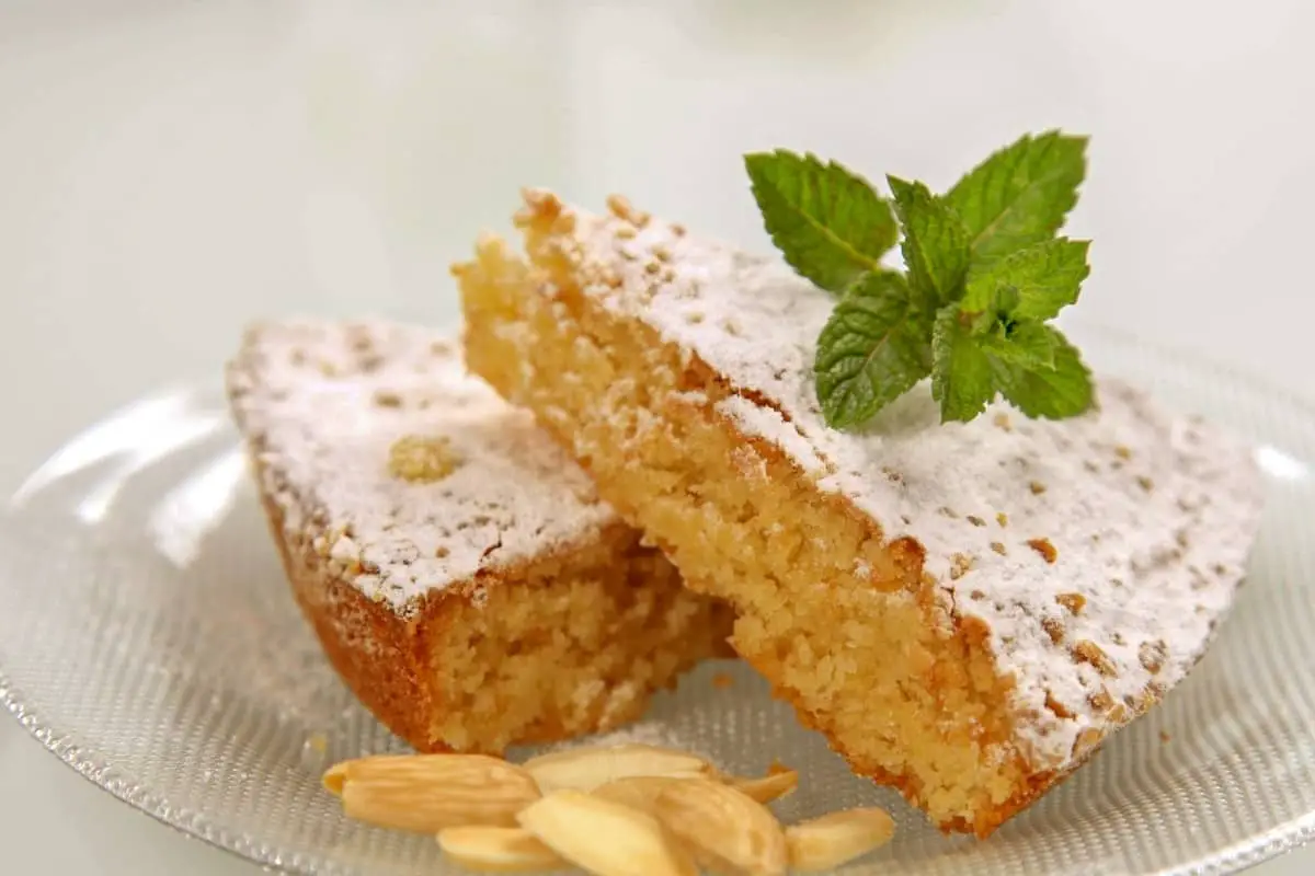 Spanish Sponge Cake - Spanish Desserts