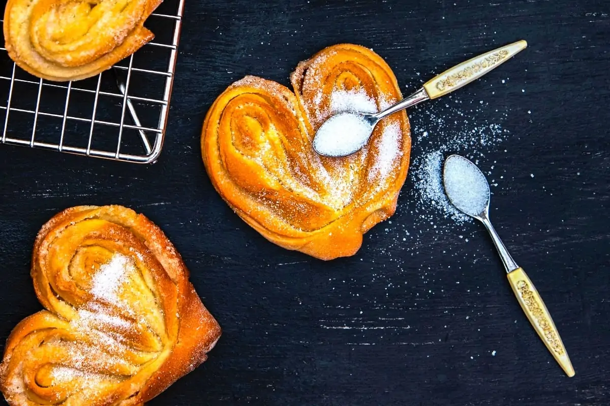 Cinnamon and Sugar Puff Pastry Palmiers (Palms) - Spanish Dishes