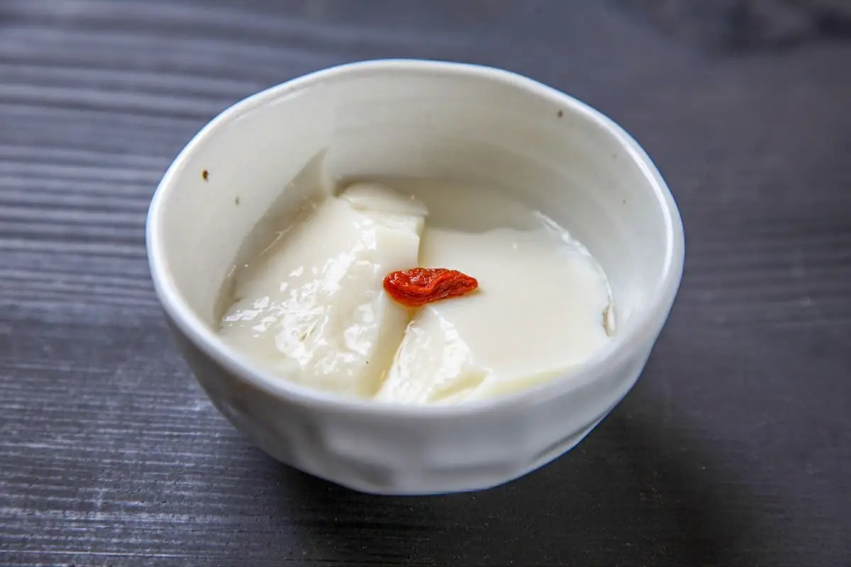 Almond Jelly (Chinese Almond Tofu) - Chinese Foods