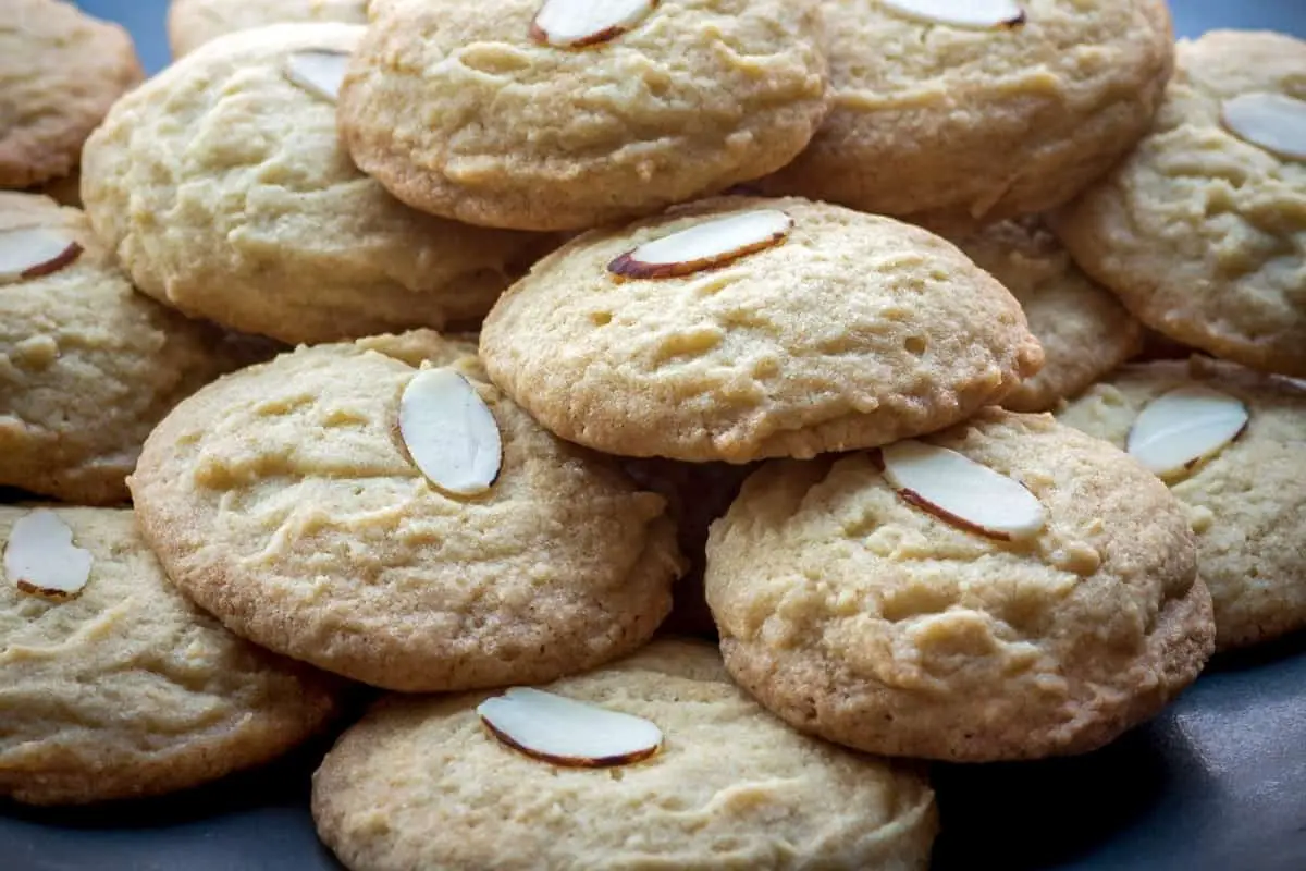 Chinese Almond Cookies - Chinese Foods