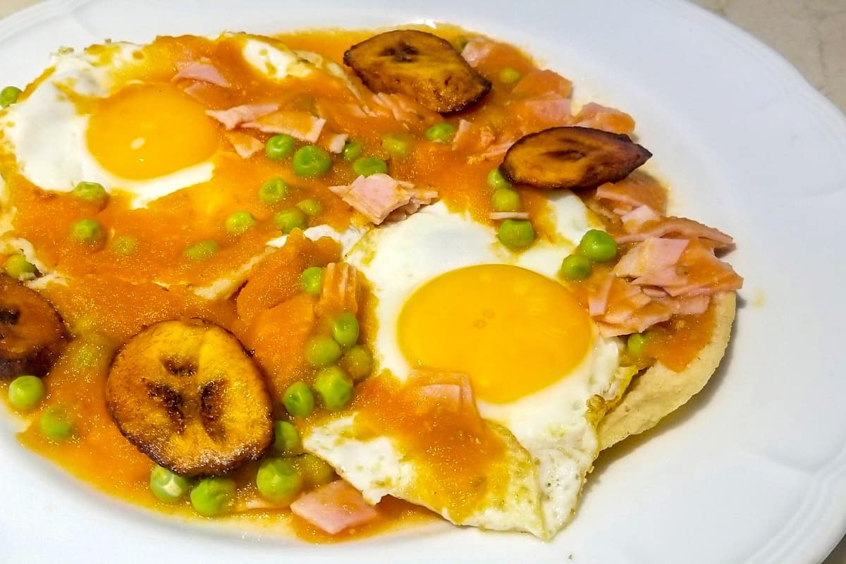 Huevos Motuleños - Traditional Mexican Foods