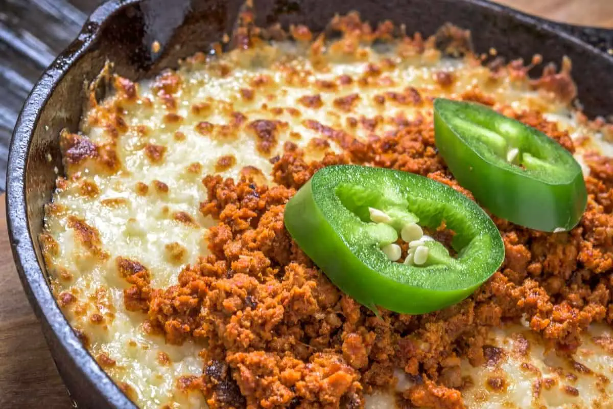 Anafre de Frijoles (Chorizo, Bean & Cheese Dip) - Honduran Dishes