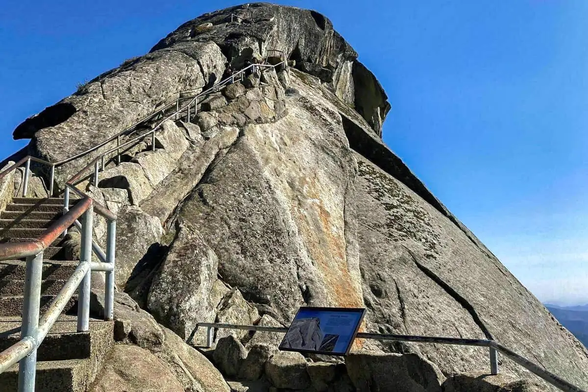 Moro Rock Trail - Sequoia National Park