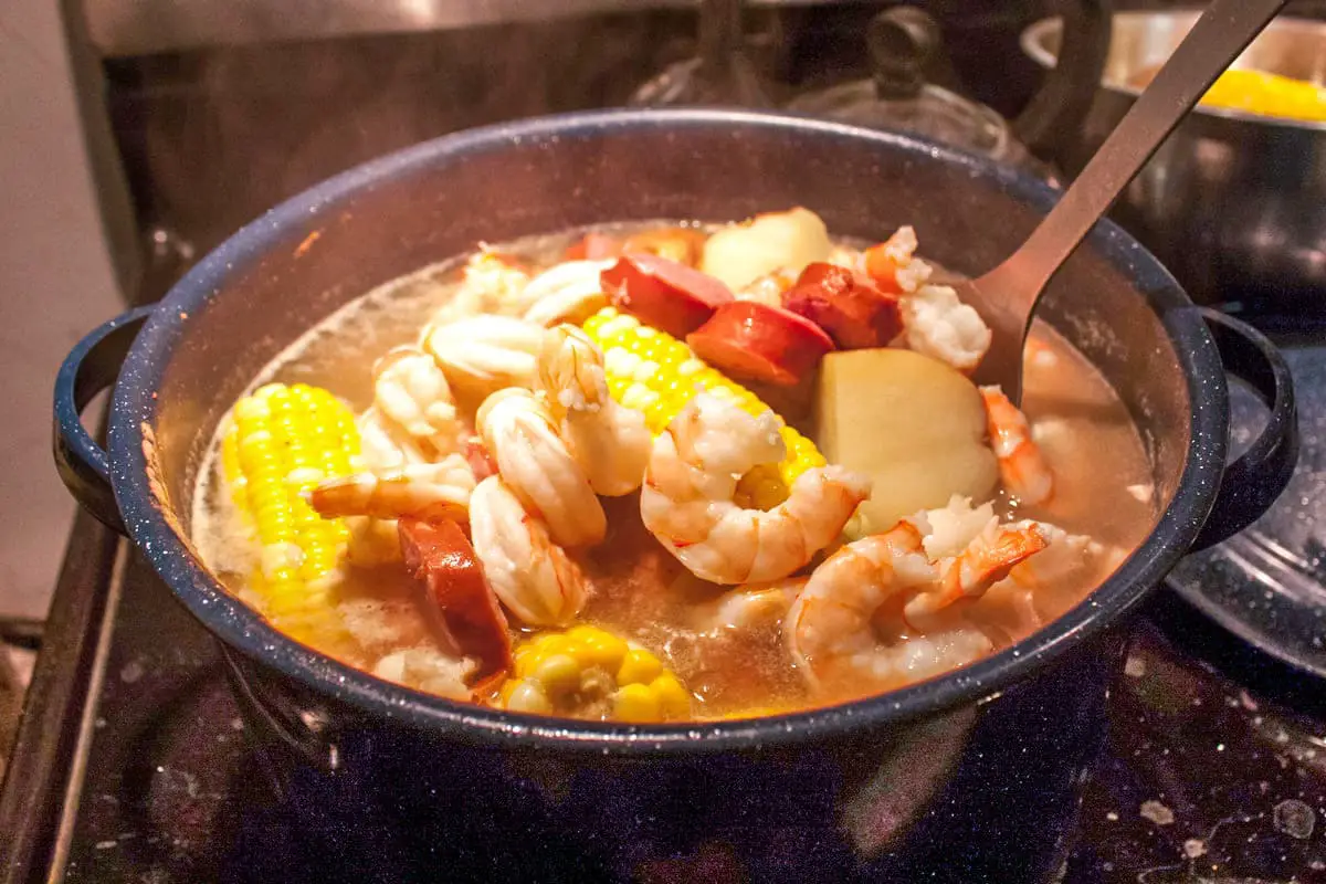 Sopa Catratcha de Mariscos con un - Honduras Foods