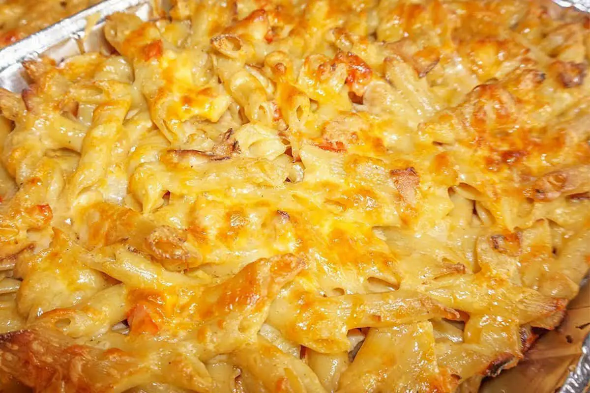 Makawoni au Graten (Mac and Cheese) - Haitian Cuisine