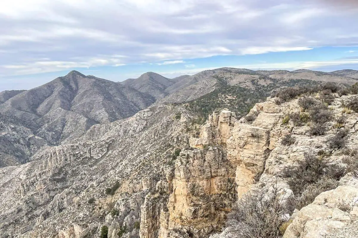 3. The BowlGuadalupe Mountains National Monument Hiking Trail_cr