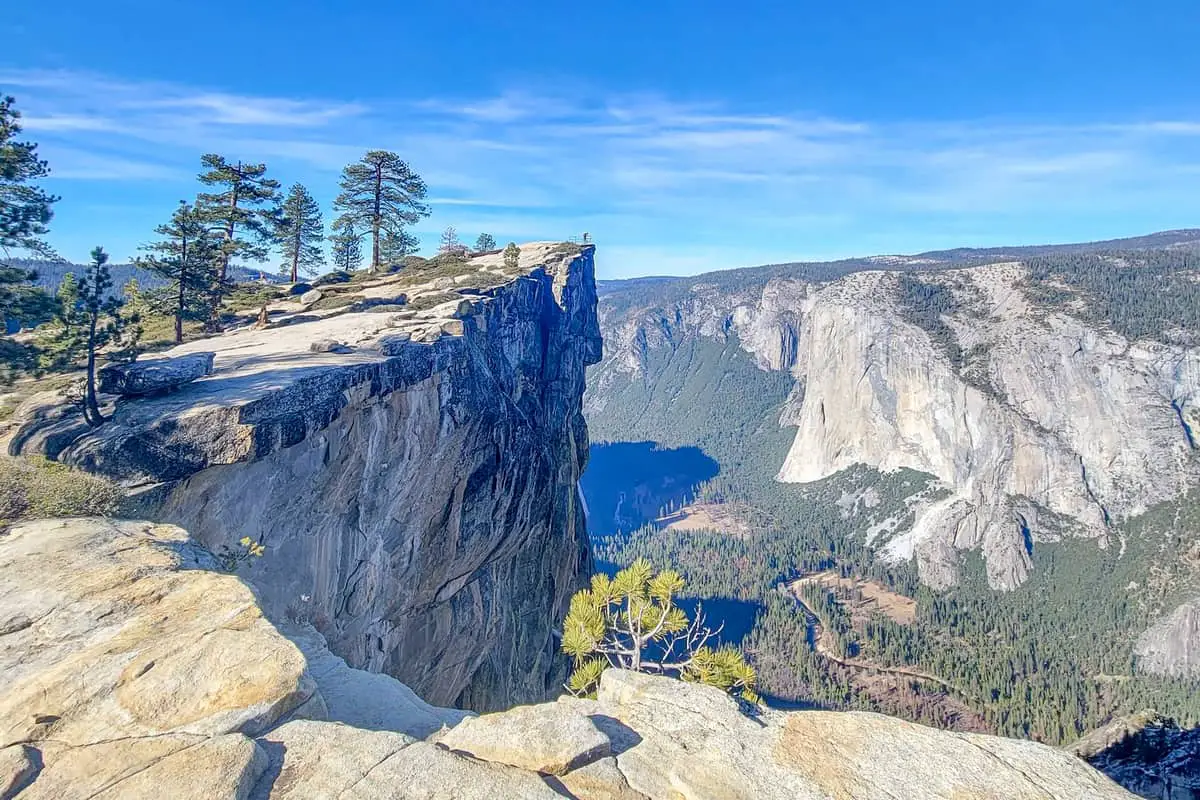5 Taft Point and The Fissures