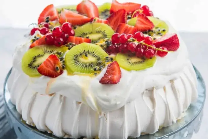 Colombian Merengón (Pavlova)