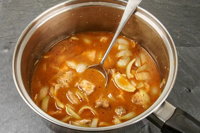Hachee Stew (Dutch Beef & Onion Stew) - Dutch Food
