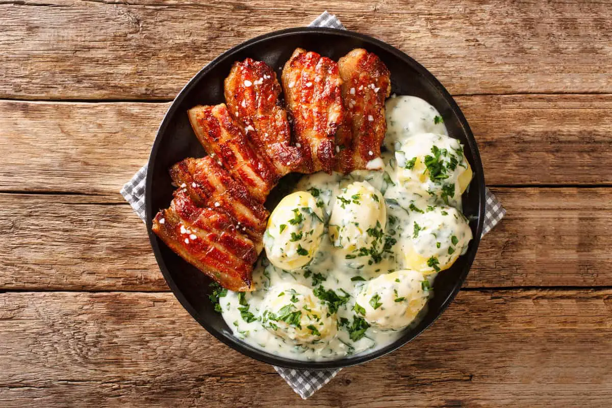 Stegt Flæsk Med Persillesovs - Traditional Danish Recipes