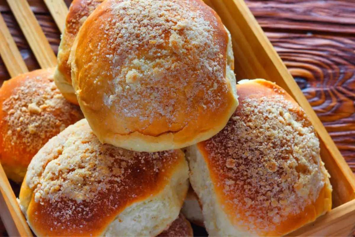 Swiss Bread Recipe Bütschella – A Sweet Roll from Graubünden