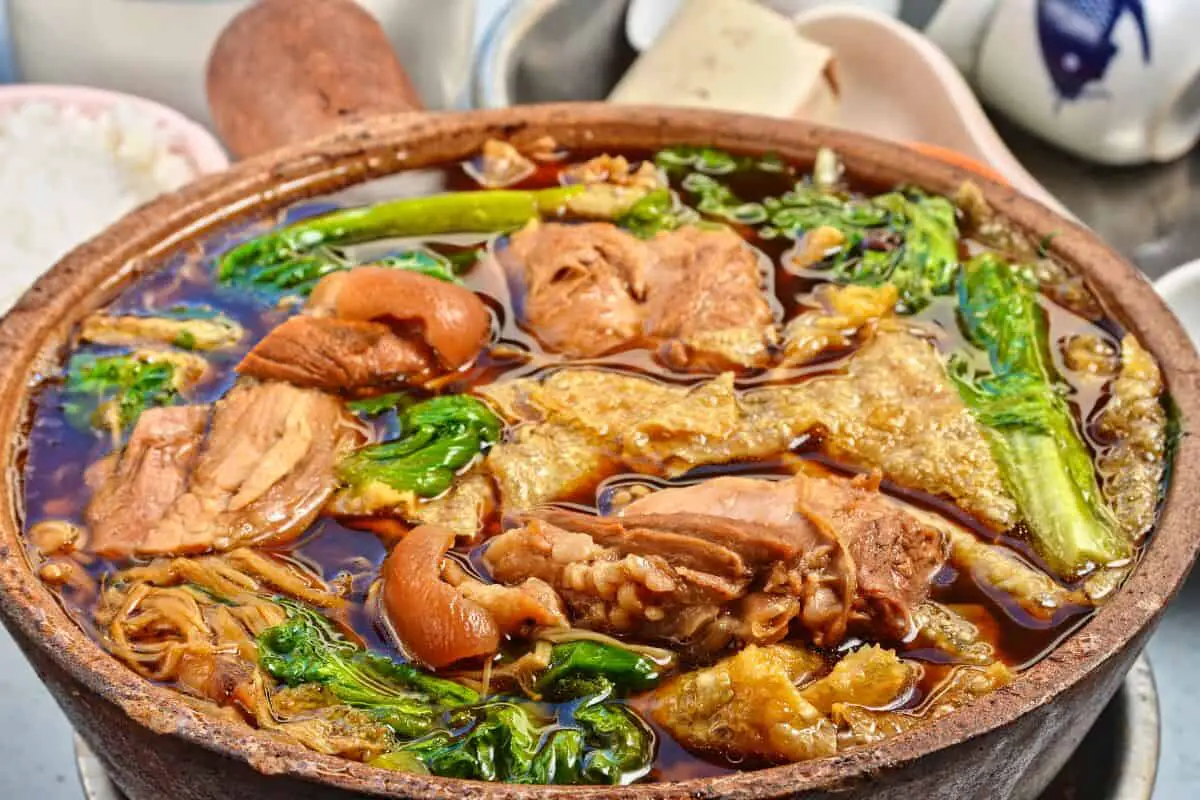 Bak Kut Teh - Pork Ribs in Spices and Herbal Soup