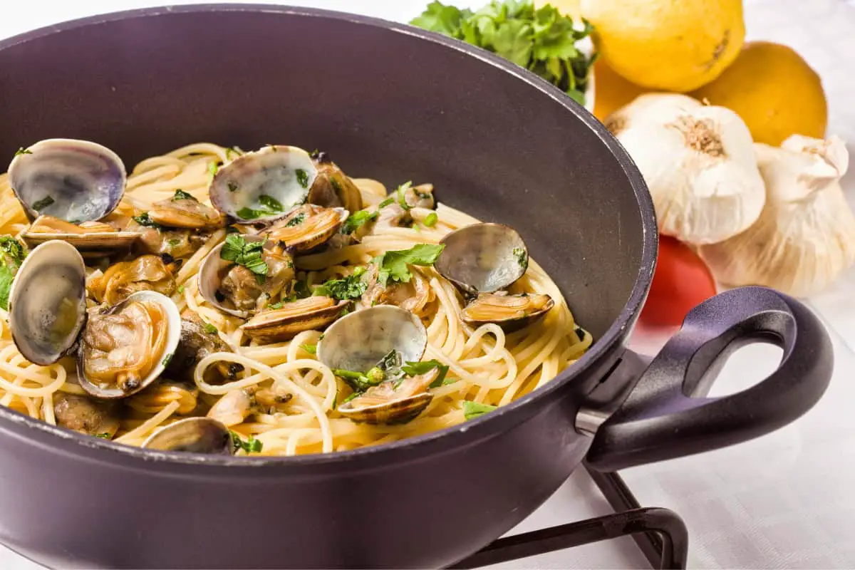 Portuguese Style Pasta with Clams & Chouriço Recipe