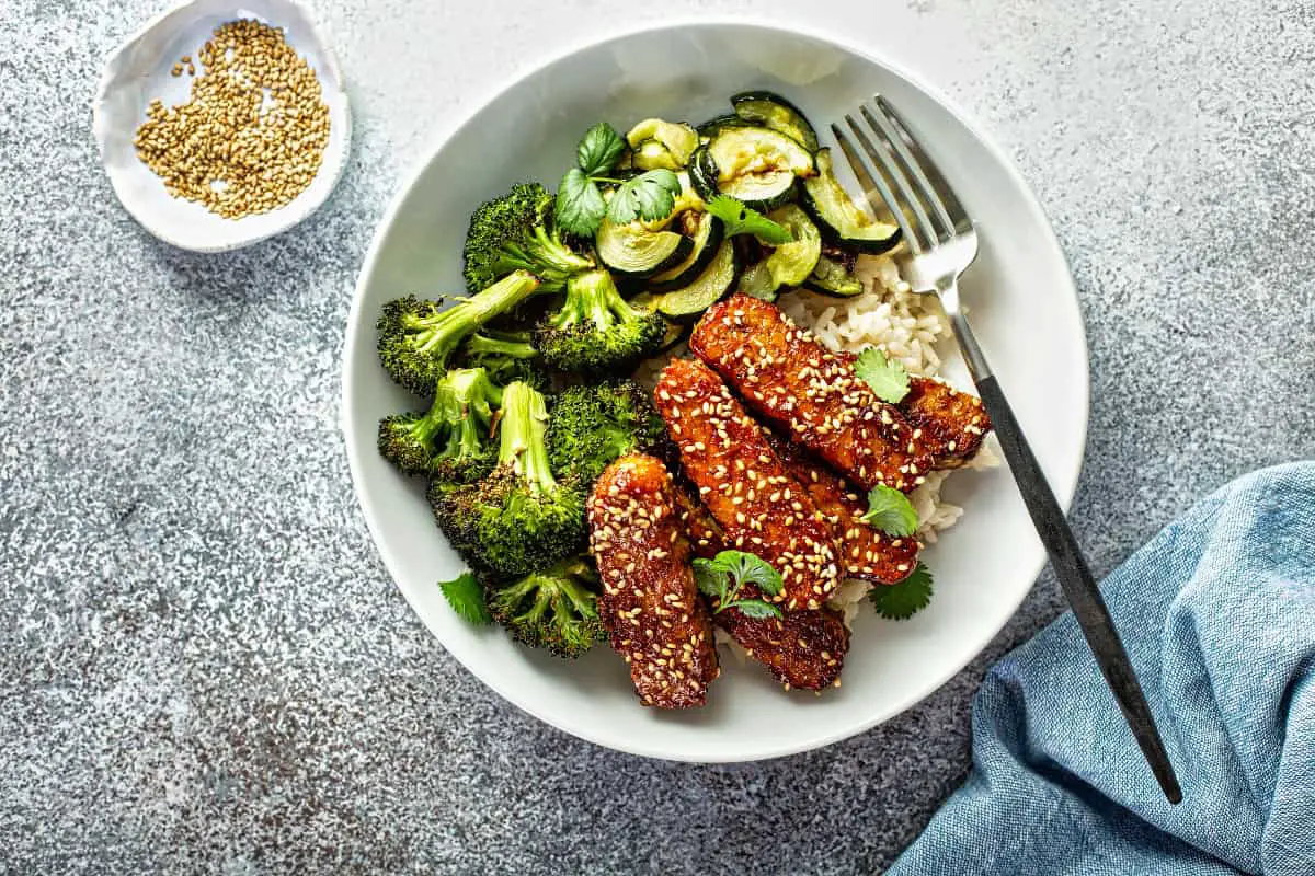 Tempeh Kecap - Fried Tempeh in Sweet Soy Sauce