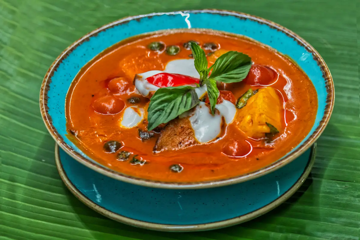 Thai food - Thai-Style Red Chicken Curry