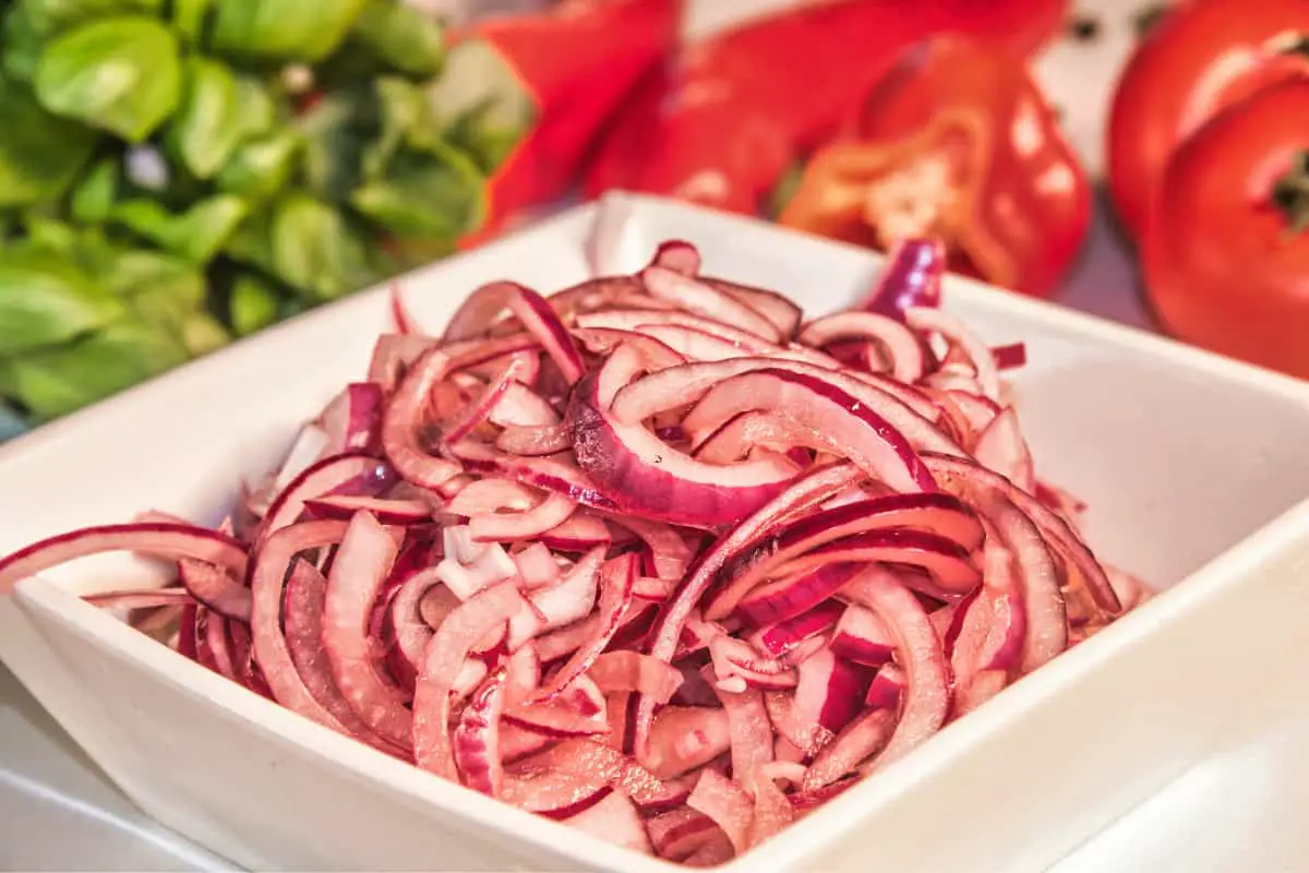 Cebollas Encurtidas (Pickled Red Onions) - Ecuador Food