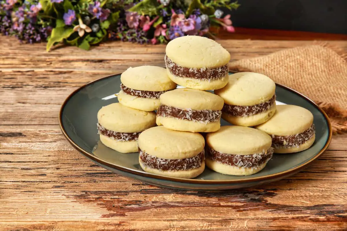 Alfajores (Dulce De Leche Cookies) - - Uruguayan cuisine