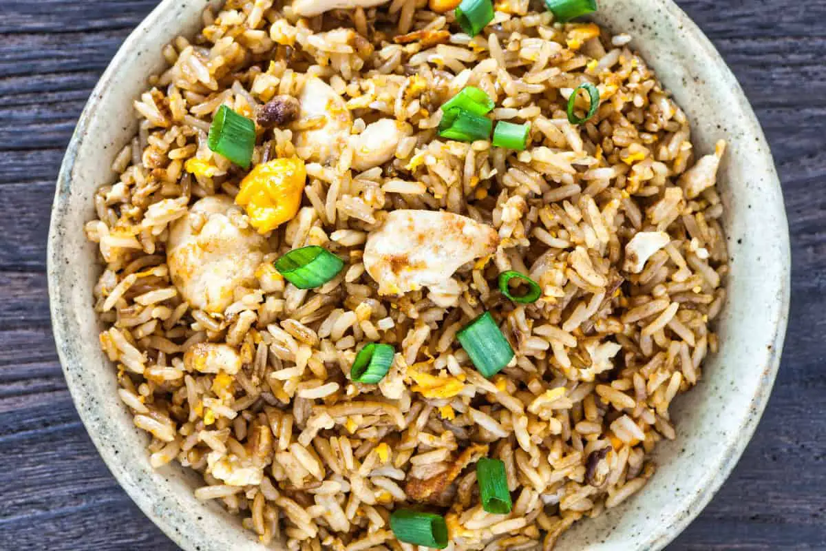 Chaulafan de Pollo (Ecuadorian Chicken Fried Rice) - Traditional Ecuador Recipes