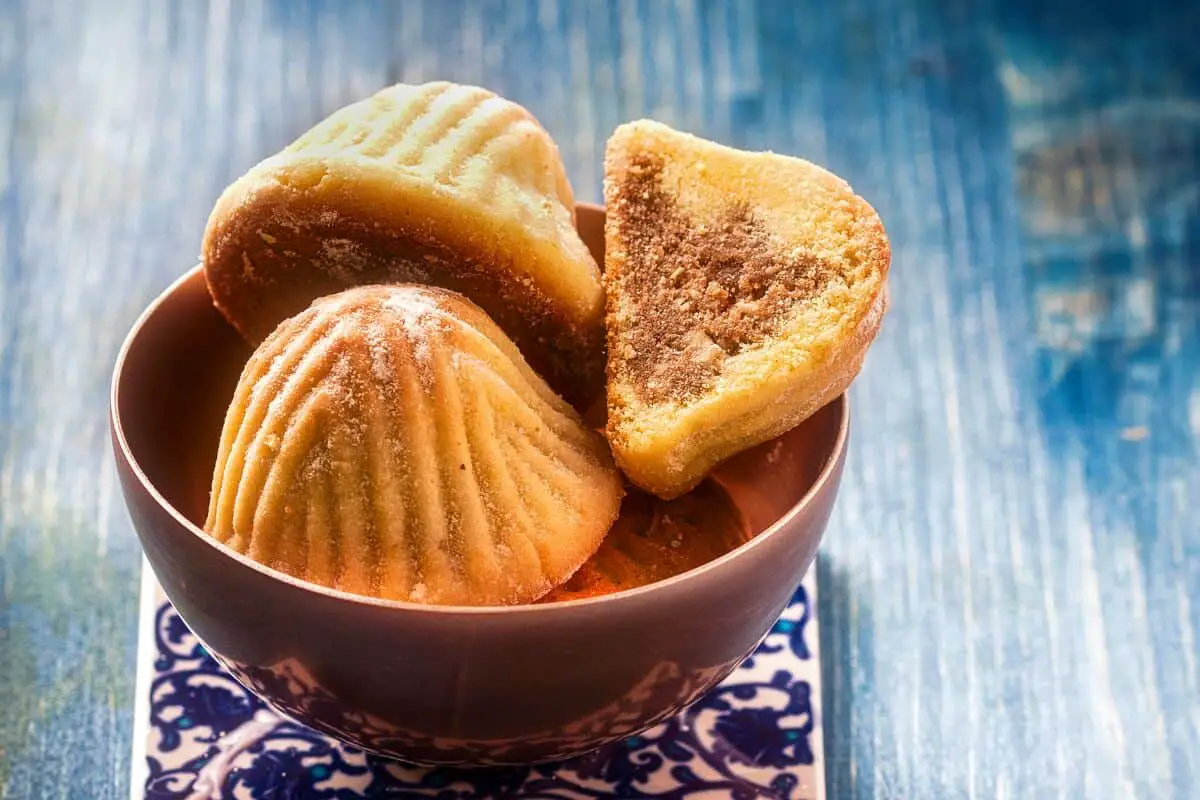 Palestine food - Ma'amoul (Lebanese Date Cookies)