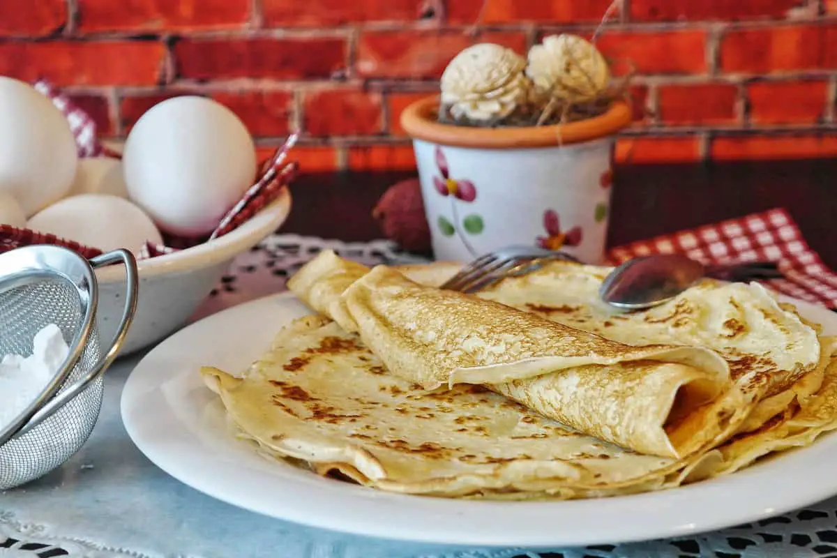 Palascinta (Hungarian Breakfast Crepes)