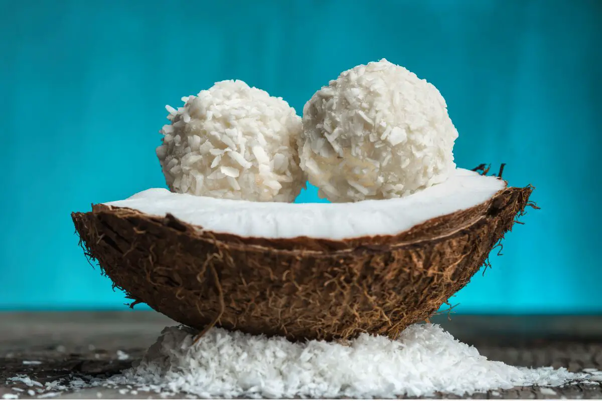 Malagasy recipes - Madagascar Vanilla Coconut Balls Recipe