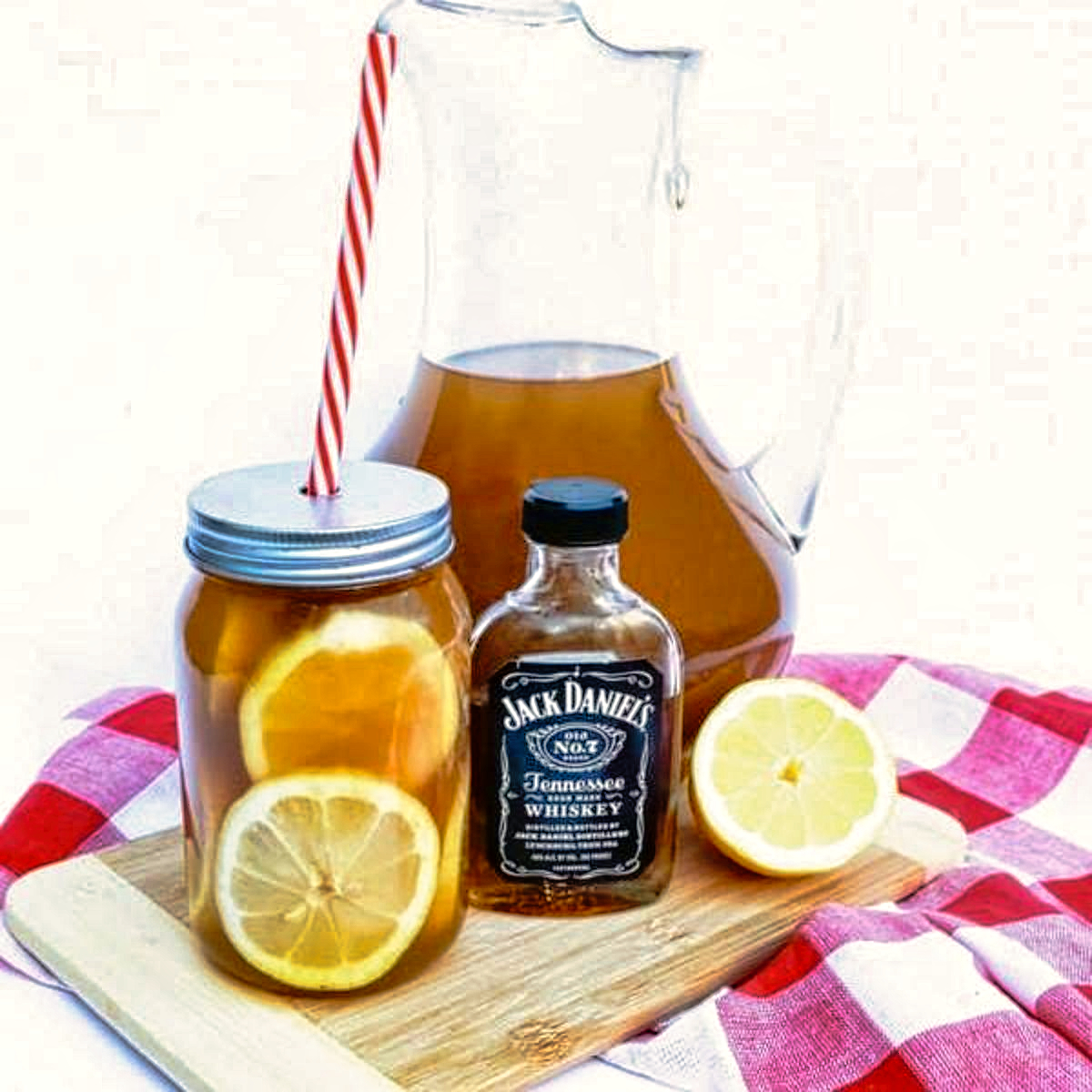 10. Jack Daniels Iced Tea- Jack Daniels drinks