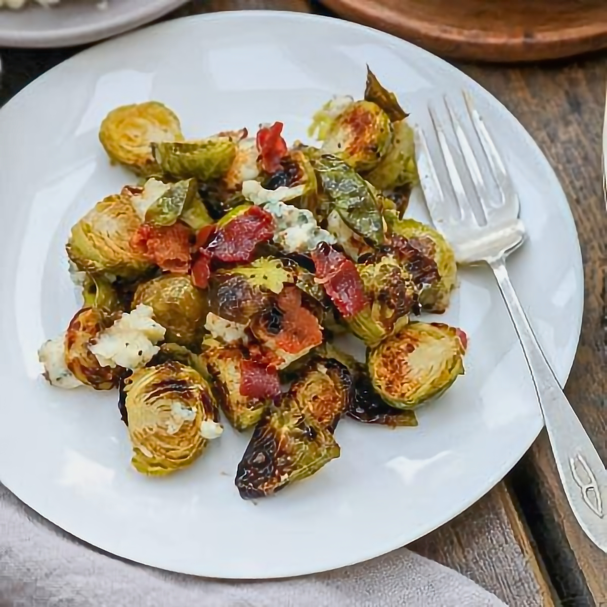 20. Crunchy Bacon Blue Cheese Red Pepper Brussels Sprouts Recipe - easy brussel sprouts recipe