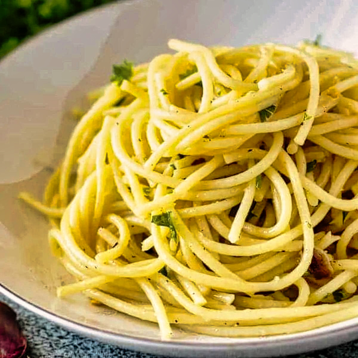 recipe with roasted garlic - 9. Roasted Garlic and Olive Oil Spaghetti