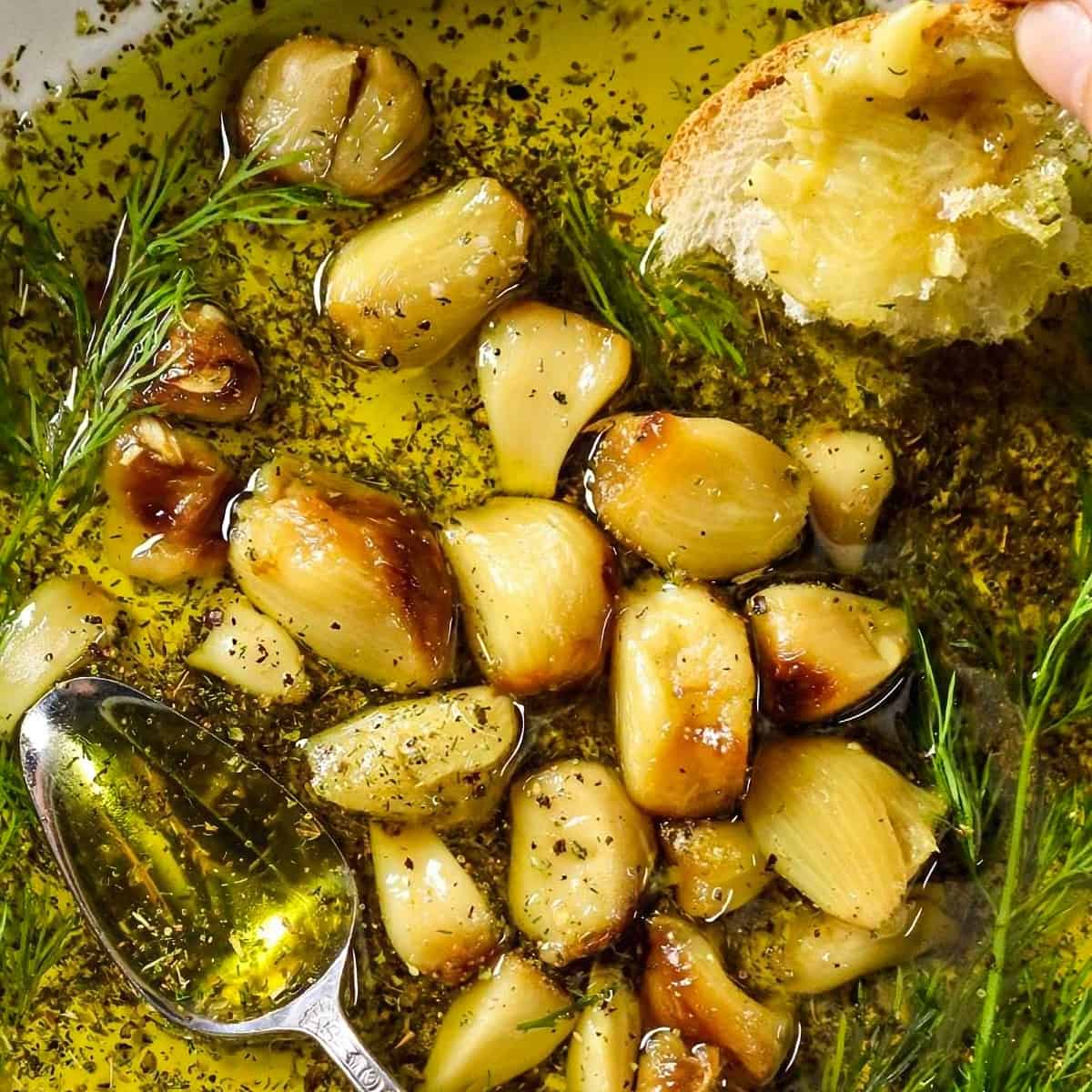 recipes with roasted garlic - 3. Roasted Garlic Olive Oil Bread Dip