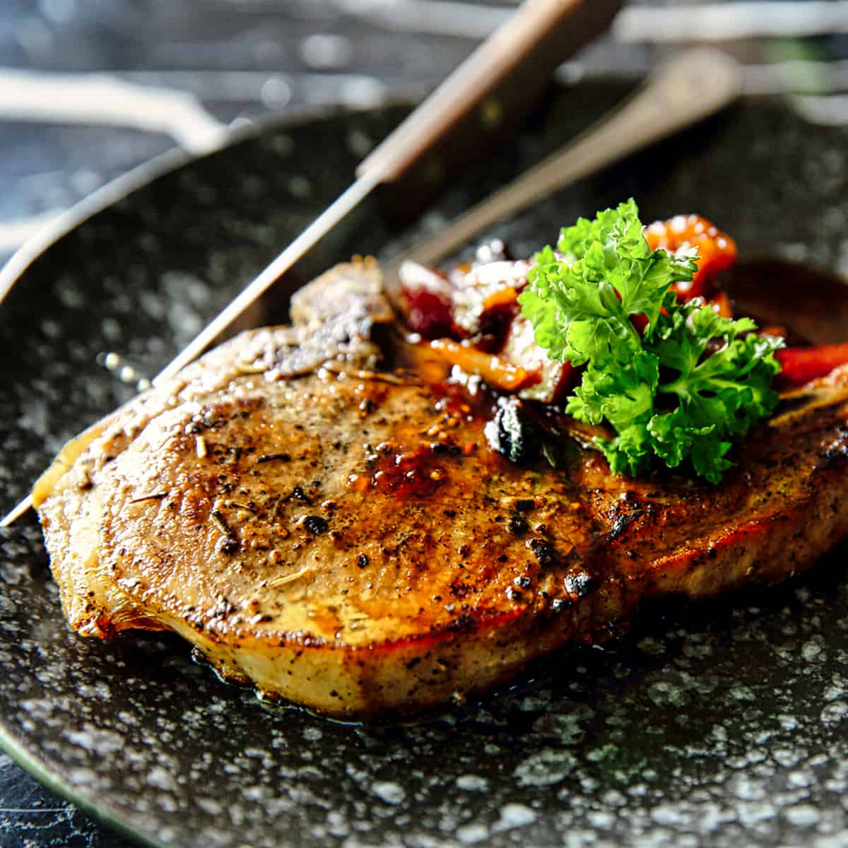 PANISH- STYLE GRILLED PORK CHOPS