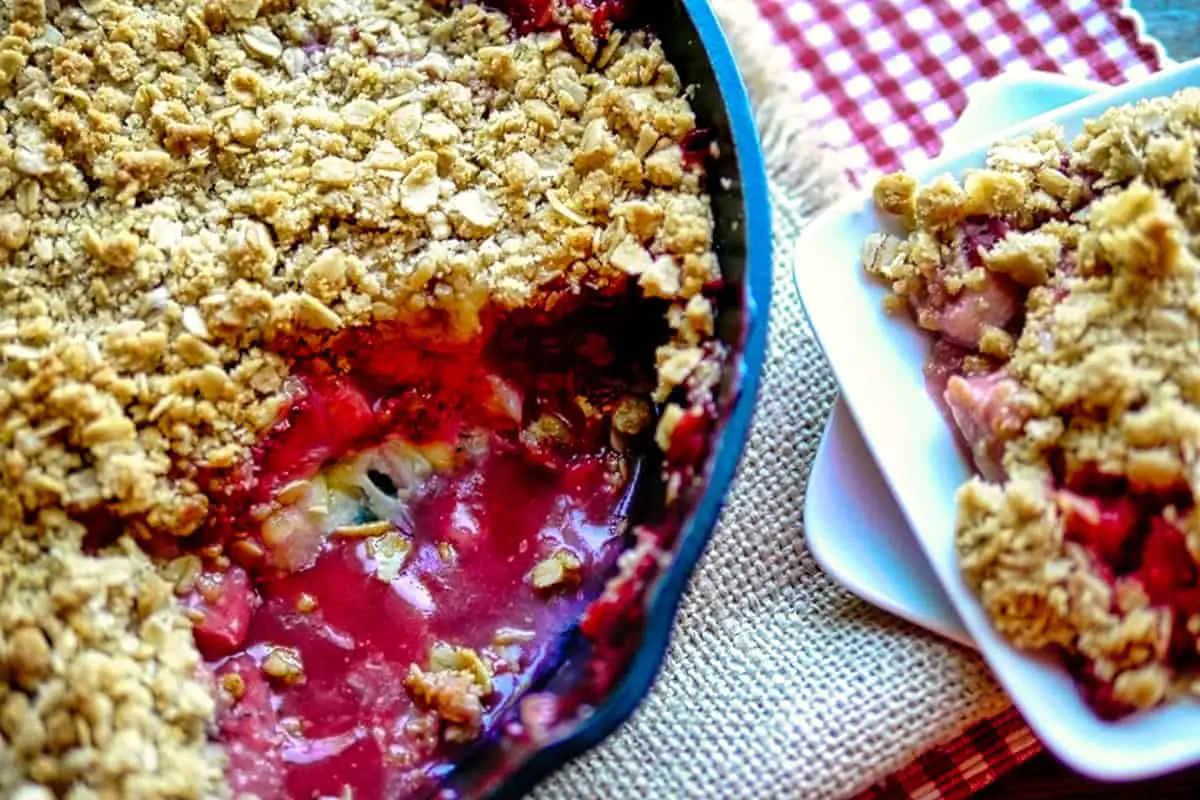 1. Strawberry-Banana Crumble - Strawberry Banana Desserts