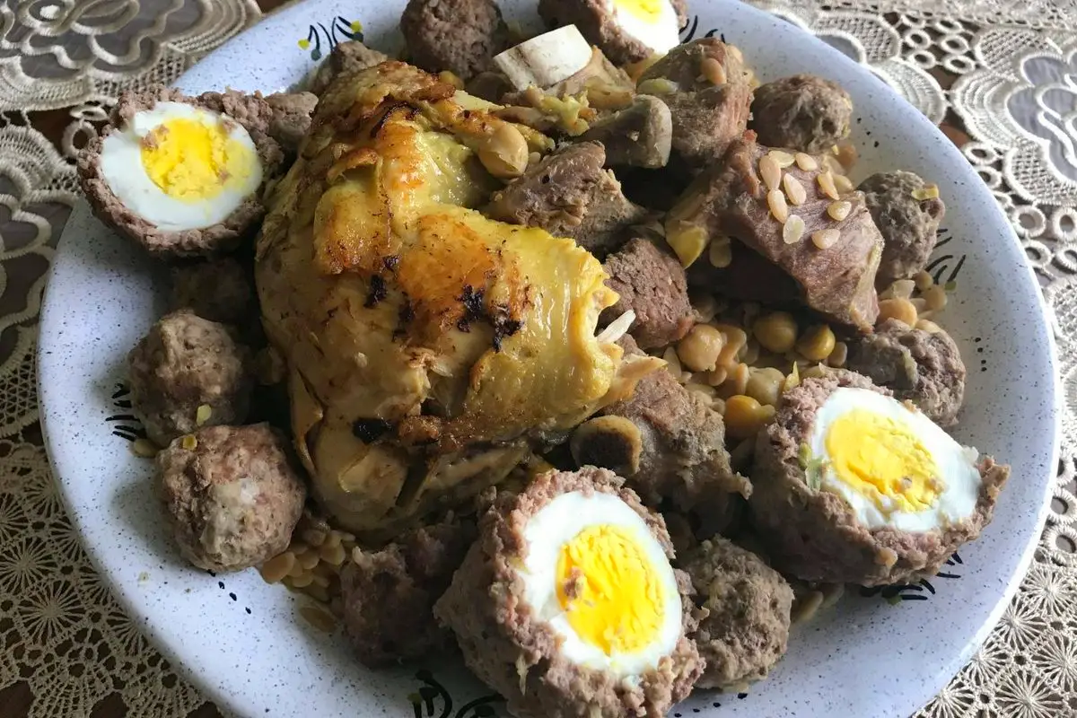11. Algerian Tlitli Pasta with Meat and Chicken