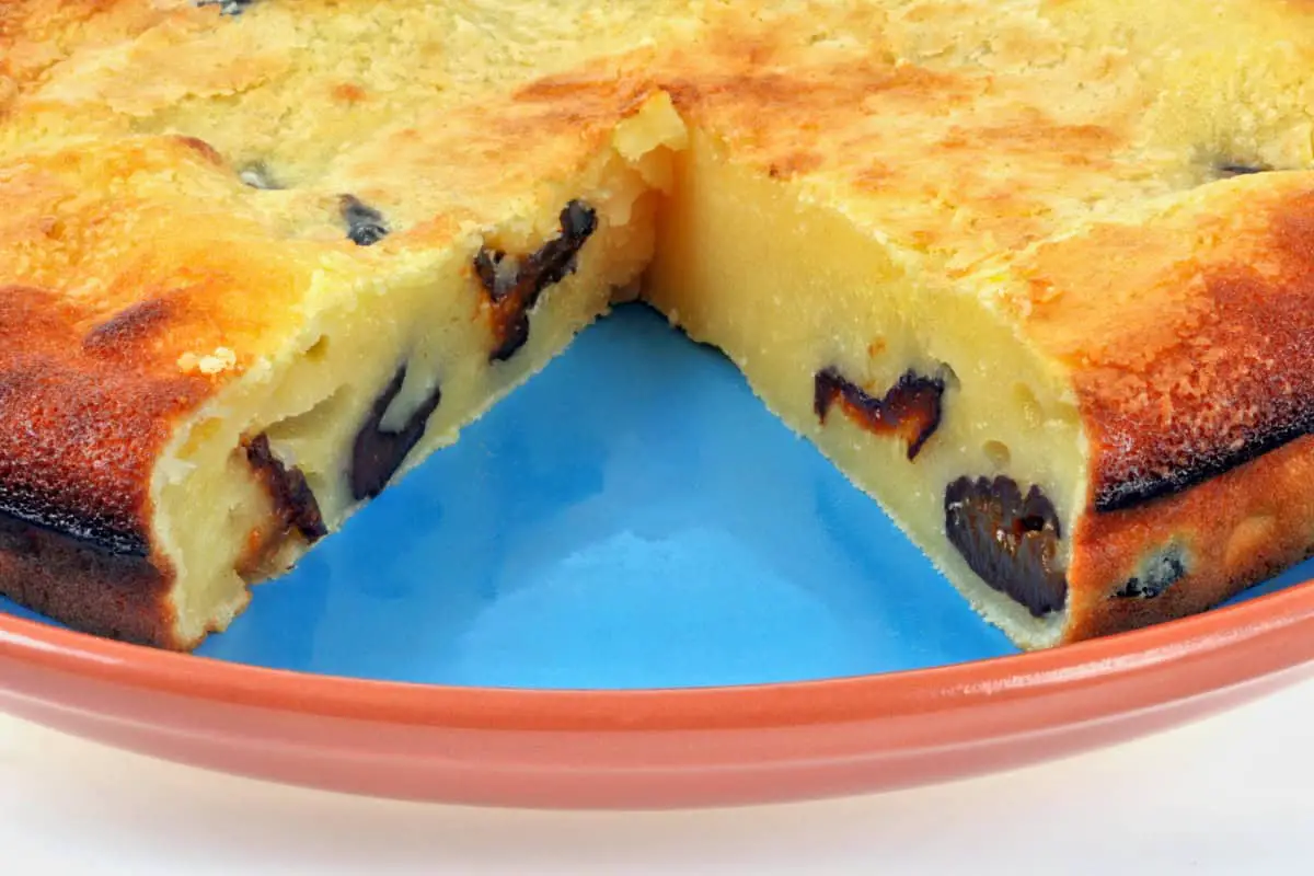 12. Bolo di Pruimu (Prune Cake)