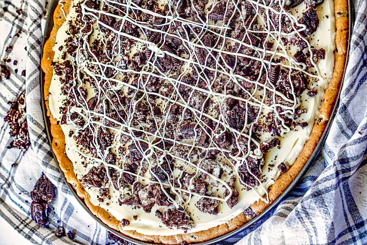 13. Cookies & Cream Dessert Pizza - learn how to make cookie pizza desserts
