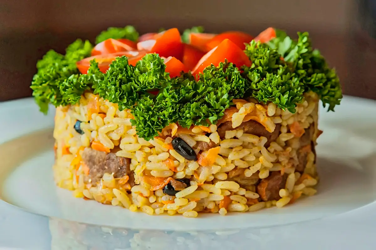 17. Shakh Plov (Azerbaijani Chicken and Crown Rice Pilaf) - Delicious Recipes of Azerbaijan Food