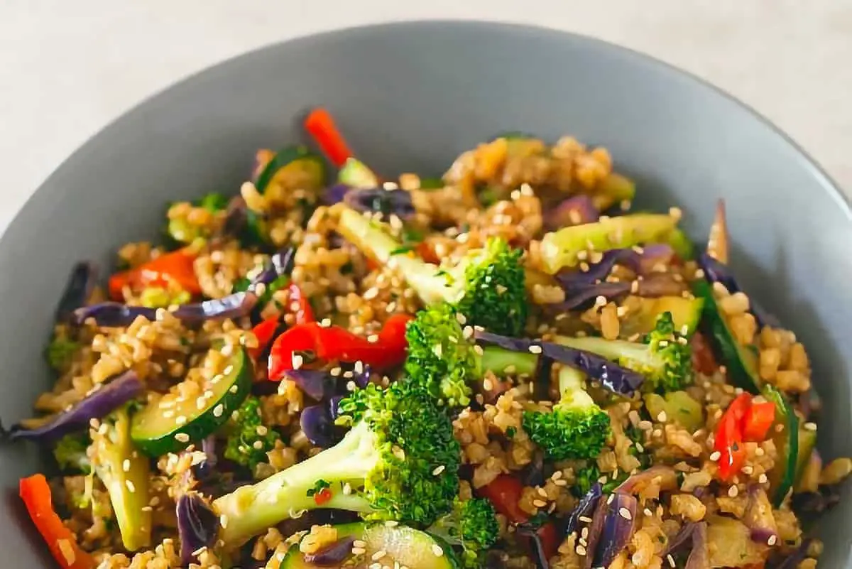 24. Brown Rice Stir-Fry with Vegetables