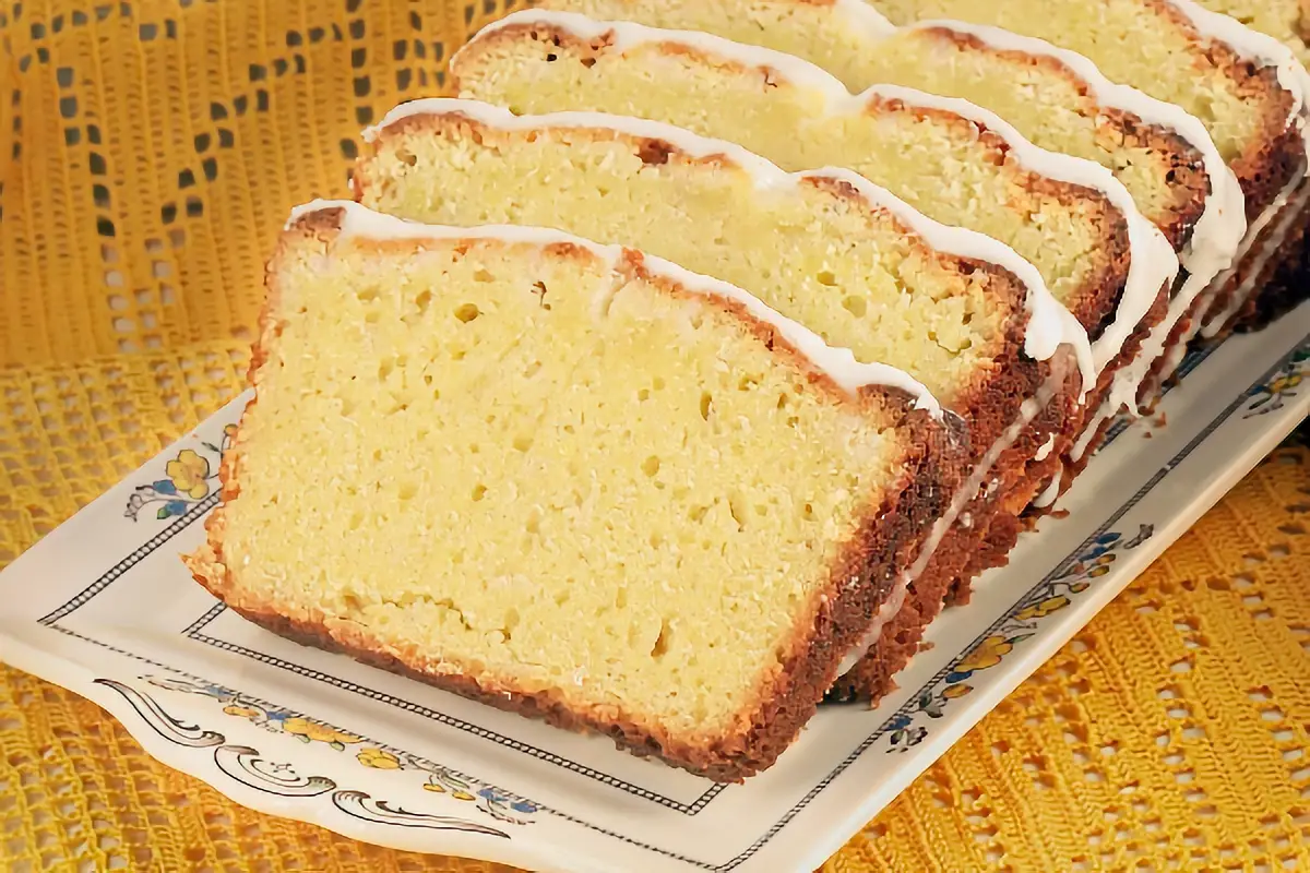 Lemon Ricotta Bundt Cake (1)