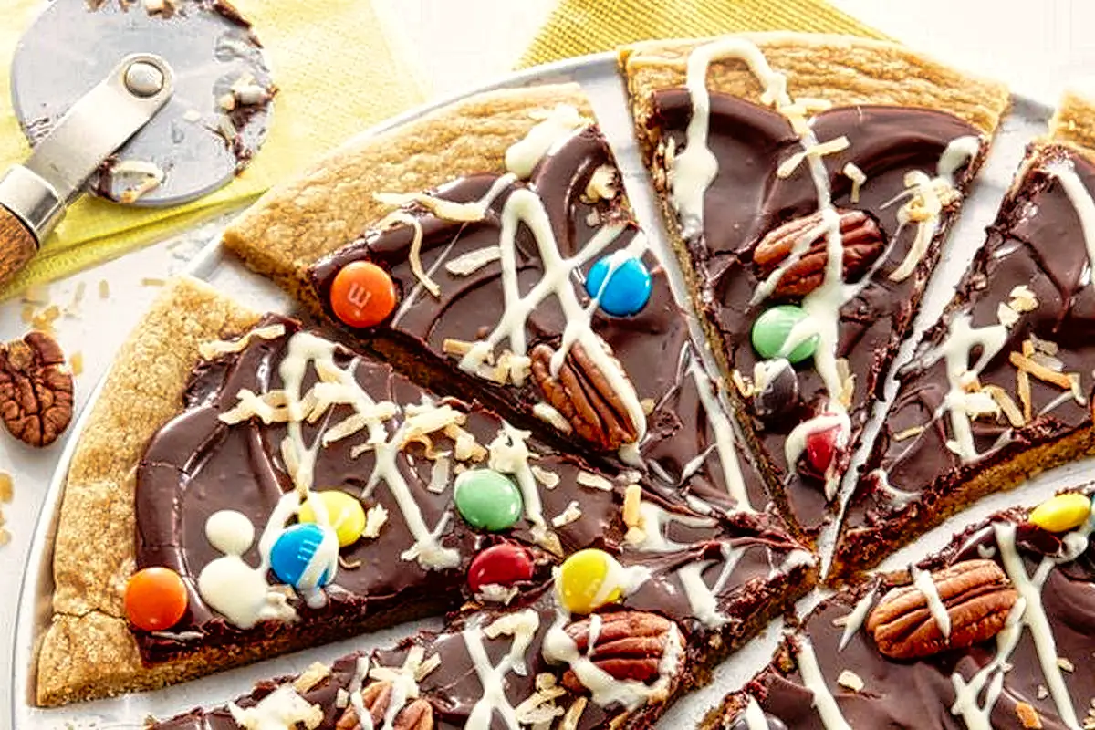 4. Chocolate Cookie Pizza
