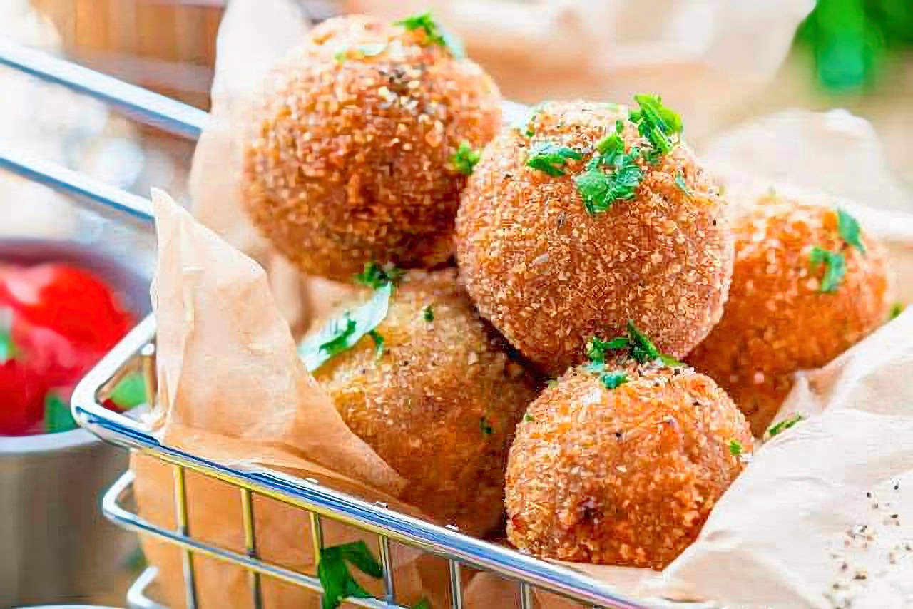 6. Bitterballen - Curacao Food & Recipes Of The Caribbean