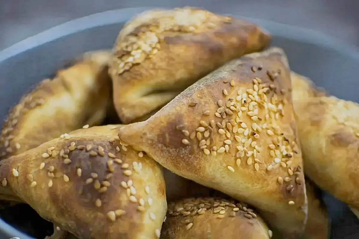 6. Sambusa - Tajikistan food