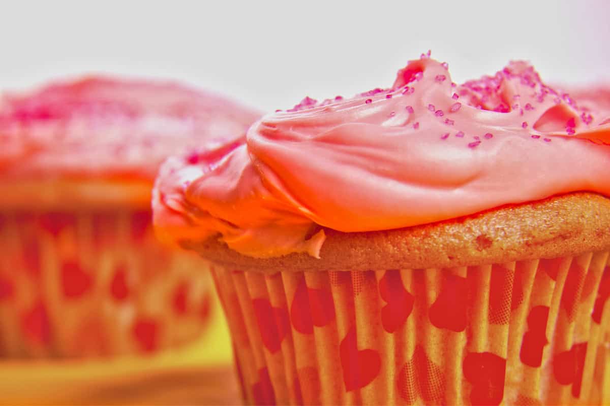 Strawberry Cheesecake Cupcakes - Strawberry Cream Cheese Dessert Recipes