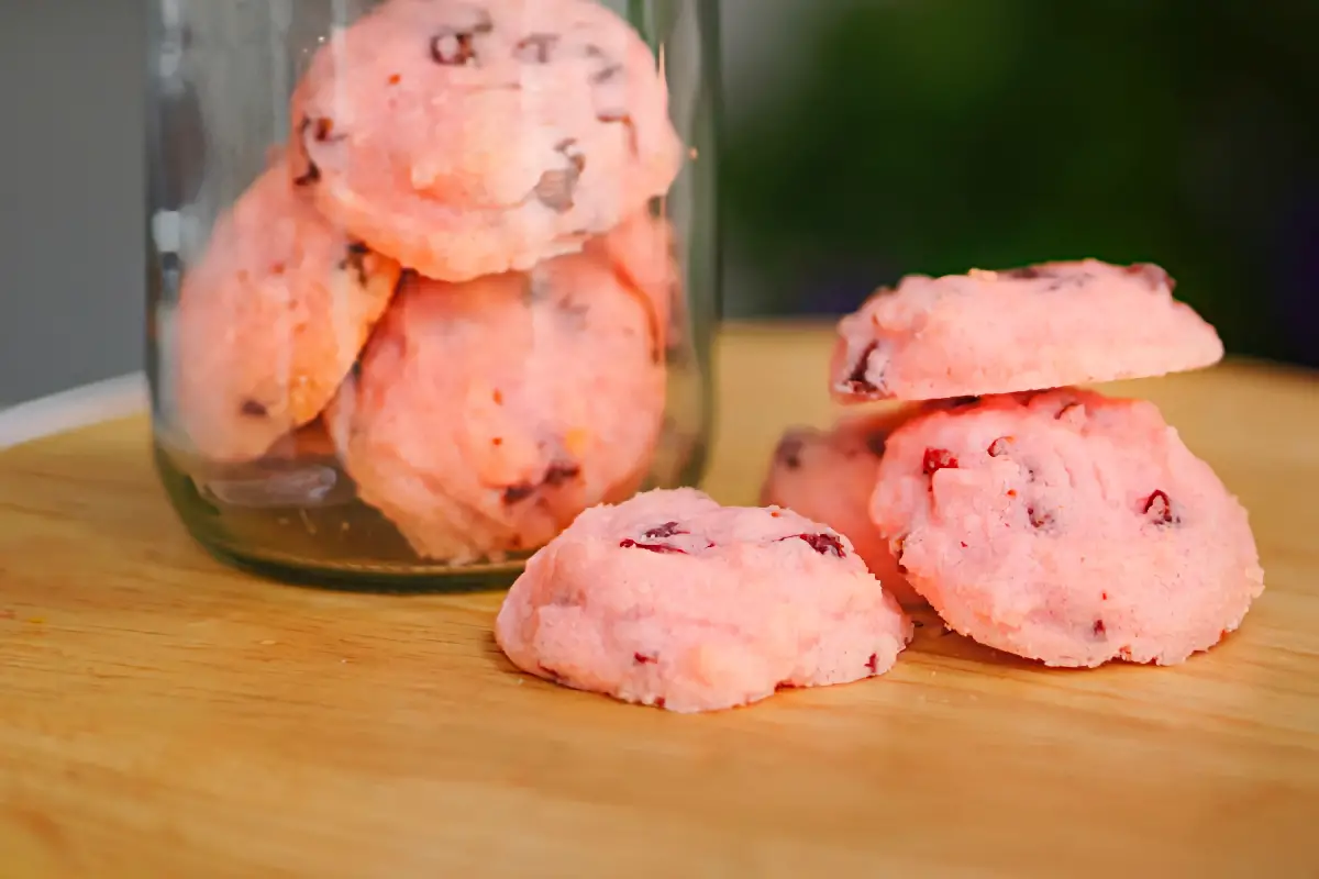 8. Strawberry Cookies - strawberry and banana recipes